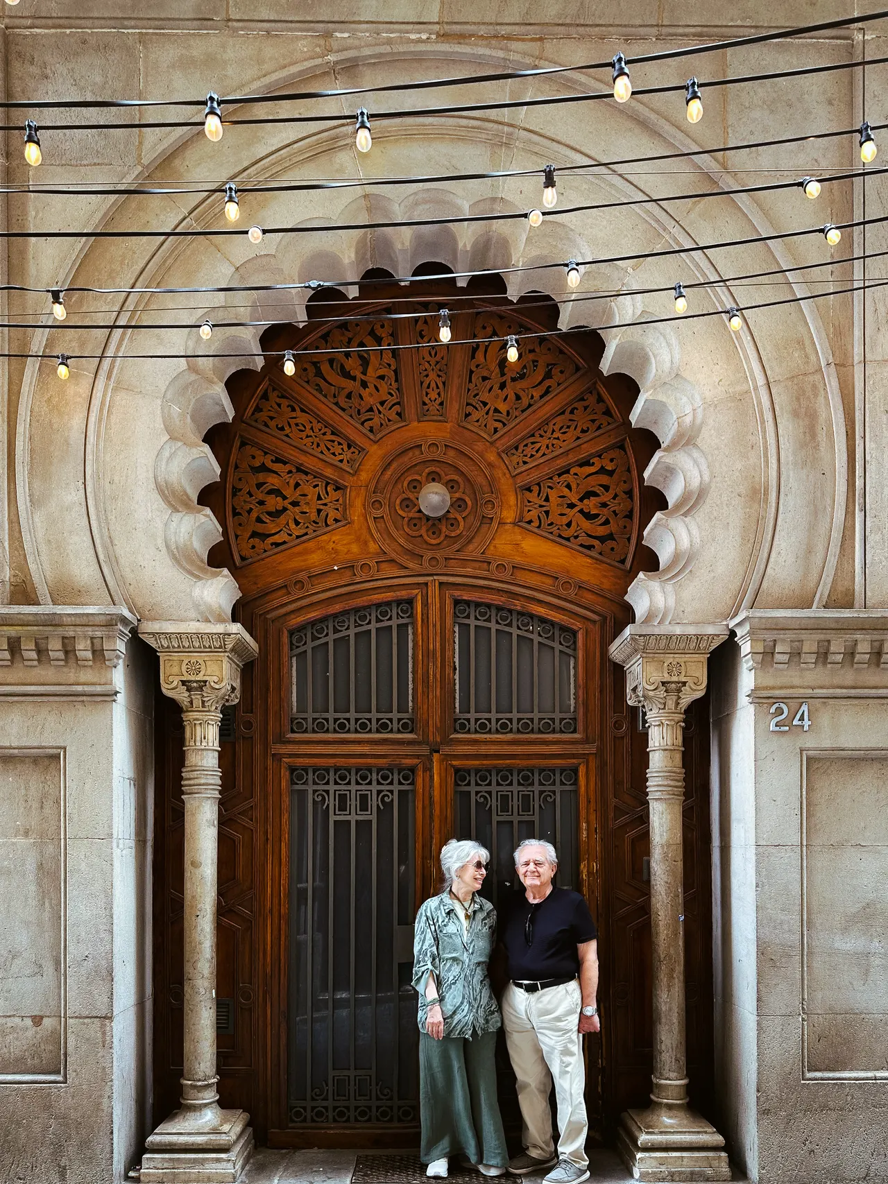 Couple in El National 2