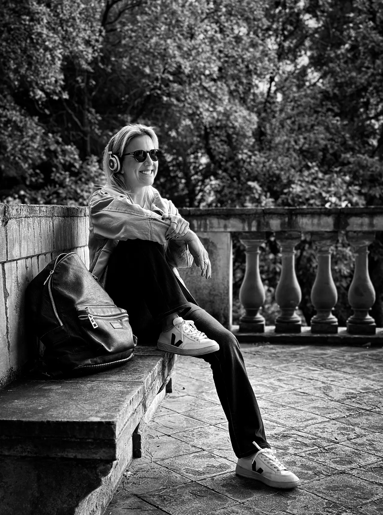 Black and white in localista 2